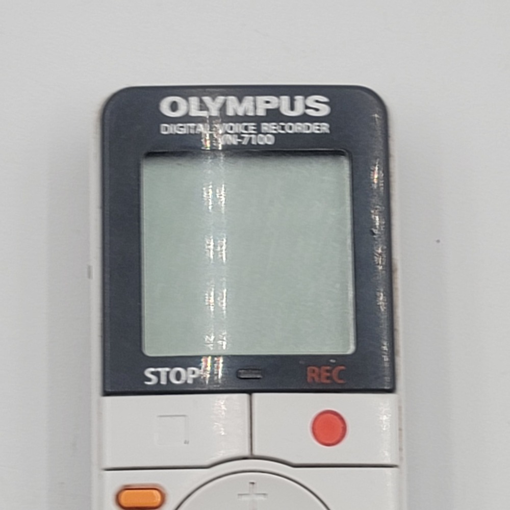 Olympus VN-7100 Digital Voice Recorder Handheld Portable Audio Memo Device White - Picture 7 of 7